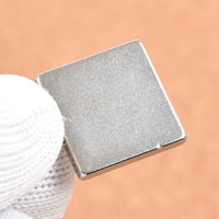 แม่เหล็กแรงสูง Neodymium ขนาด 20x20x3mm - งานคุณภาพสูง มีตำหนิ