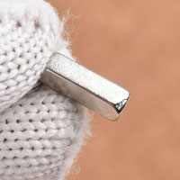 แม่เหล็กแรงสูง Neodymium ขนาด 10mm x 3mm x 3mm : งาน Defect งานตำหนิ คุณภาพสูง ราคาพิเศษ